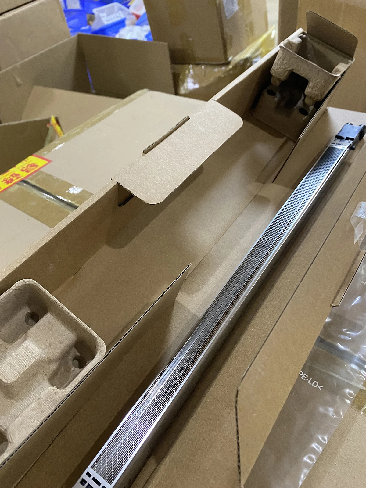 

Коронный блок зарядки для Konica Minolta C6500 C5501 C6000 C6501 C7000 Corona Grid