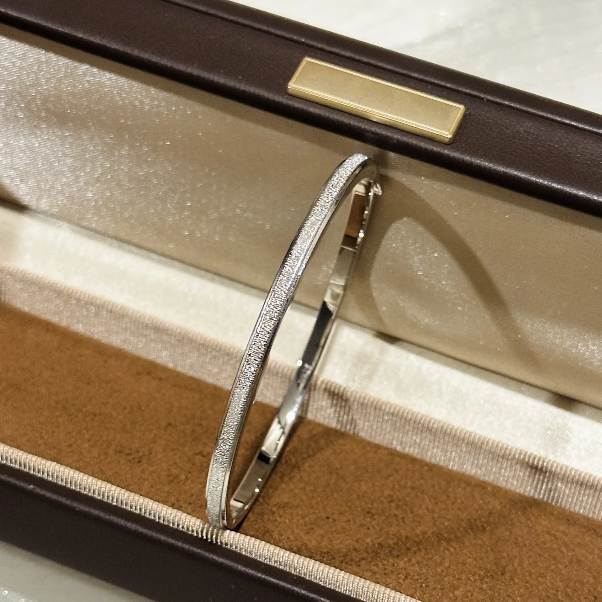 2026 Trendy and Popular Brand Classic European Famous Jewelry S925R Brushed Bracelet Good Luck Shining Exquisite Retro PARTY