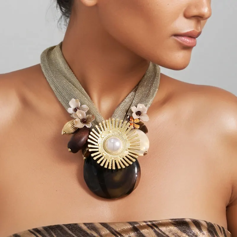 Statement Retro Mesh Stitching Necklace Sunflower Pendant for Women Girl Wedding Party Jewelry