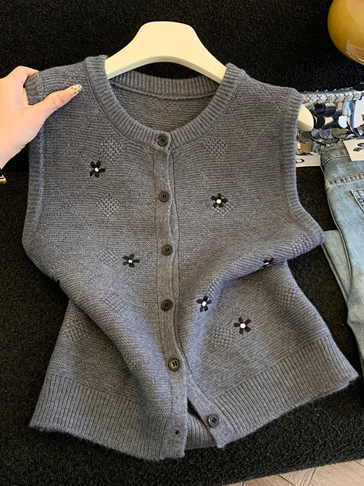 

Рекомендуемый вязаный жилет Chao Level с вышивкой, антивозрастной эффект, женский, весна 2026, для многослойных образов, теплый, прямого кроя