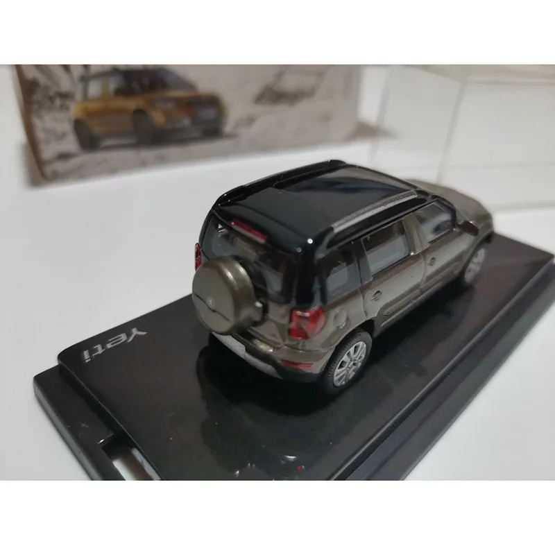 1:64 Scale Skoda Yeti Alloy Car Model Collection Ornaments