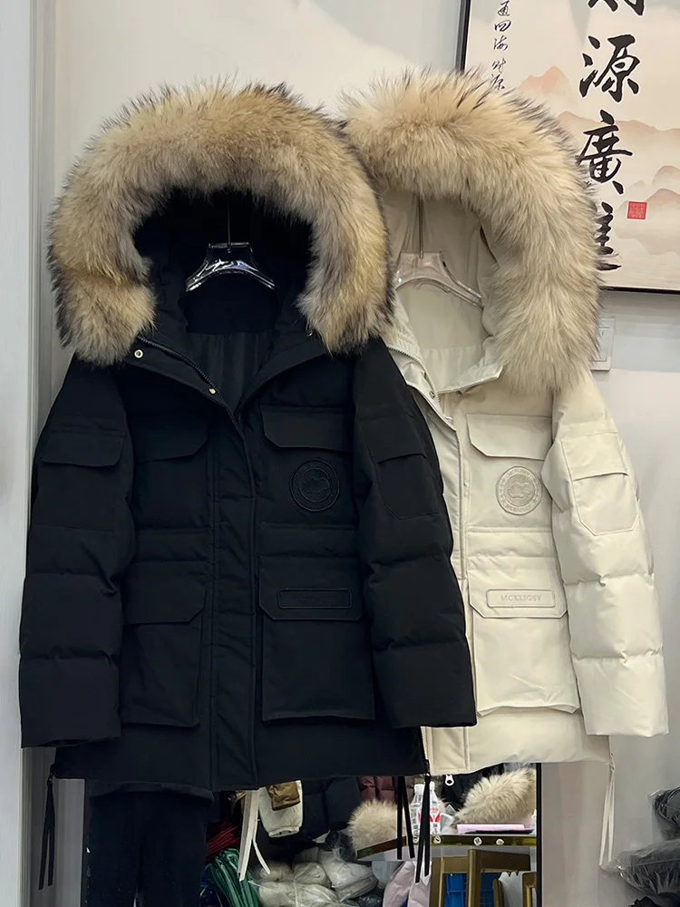 Nueva moda de invierno, chaquetas acolchadas, abrigos con Cuello de piel de mapache Natural, chaqueta de plumas de ganso con capucha para mujer, abrigos femeninos para exteriores