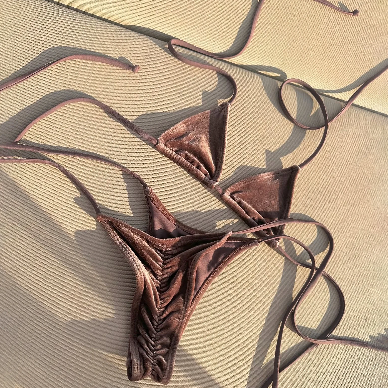 Mikro-Bikinis, 2026, sexy Damen-Badeanzug, Push-Up-Bademode, weiblicher Bandeau-Biquini, glänzender Badeanzug, brasilianischer Badeanzug, Strandmode
