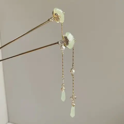 Imperial Xiangyun Step-Shake Hairpin Antique Jade Tone Metal Clip for Hanfu Qipao Braided Twist Hair Jewelry with Tassels