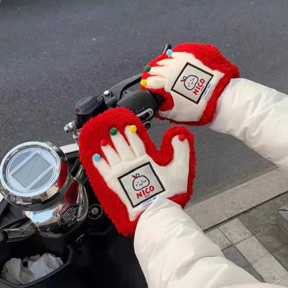 Guantes cómodos y bonitos con pompones coloridos, manoplas de felpa suaves y gruesas, guantes de lana a prueba de viento con dopamina para niñas