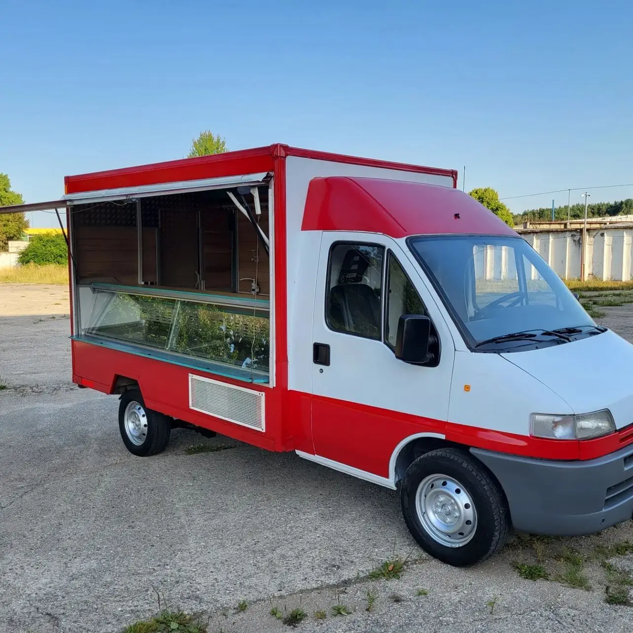 FOODLINE Office Park Mobile Food Cart Dustproof Surface 24 Hours Unattended Outdoor Snack Vending Vehicle