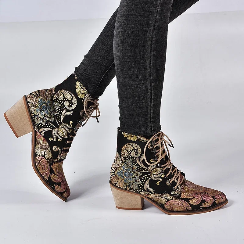 New Thick Heel Lace-up Women\'s Shoes Embroidered 35-43 Plus Size Fashion Retro Warm Short Boot Botas Femininas 2023