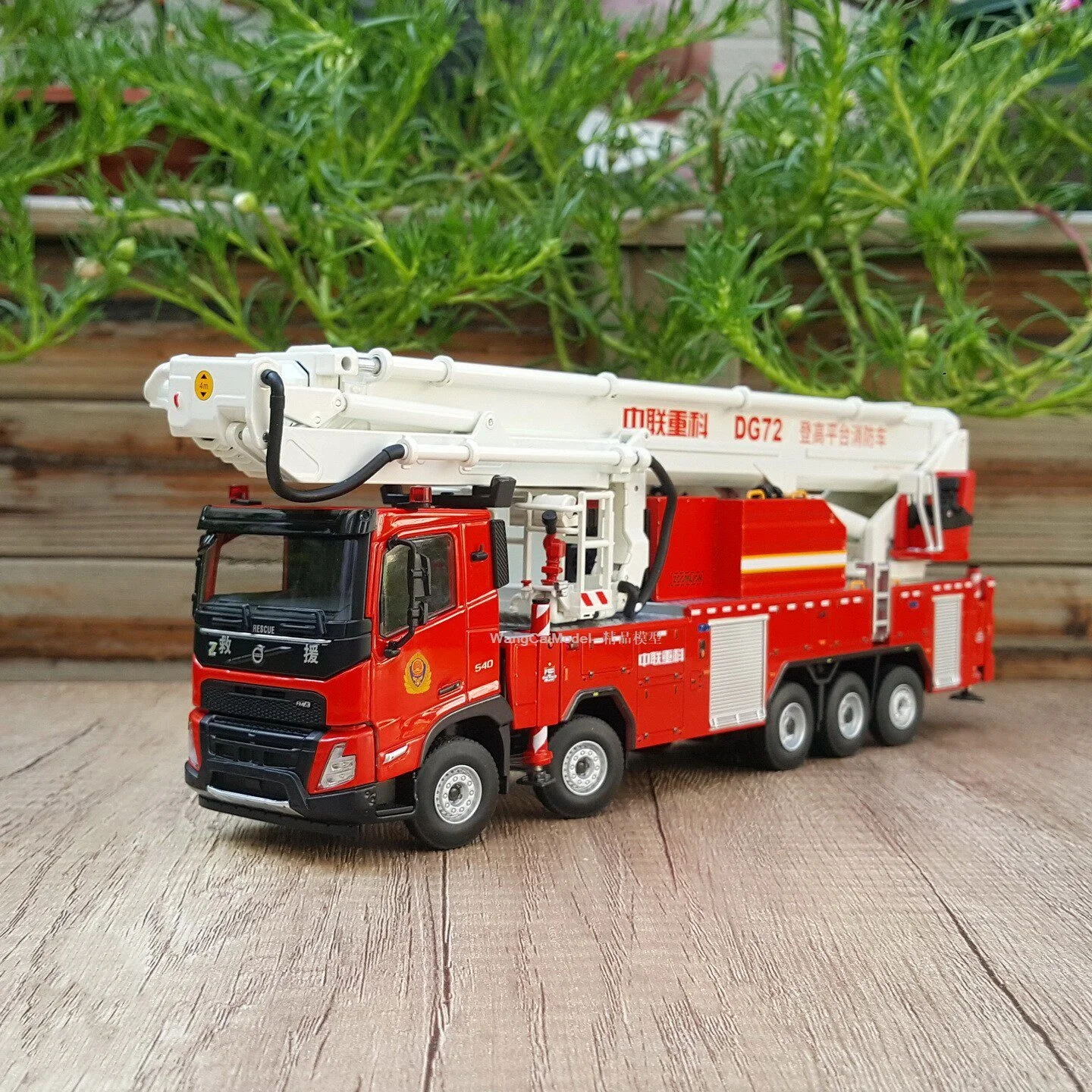 

Collectible Diecast Model Gift 1:50 Scale Zoomlion DG72 Ladder Fire Truck Be-nz Tractor Vehicle Alloy Toy Model