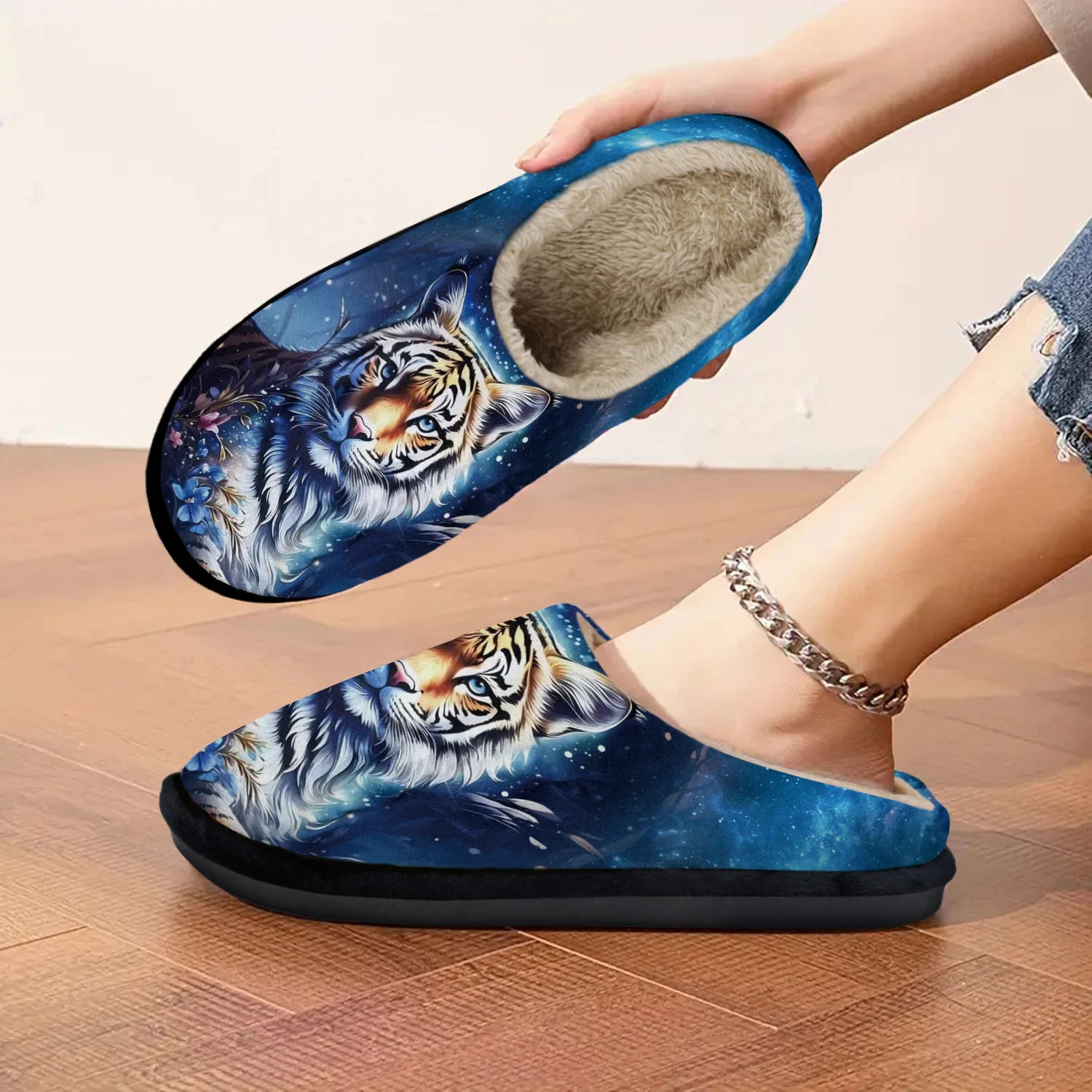 شباشب نسائية قطيفة سهلة الارتداء مع طباعة حيوانات وجه النمر - نعل مطاطي غير قابل للانزلاق، أحذية منزلية شتوية دافئة للأرضيات الباردة #3