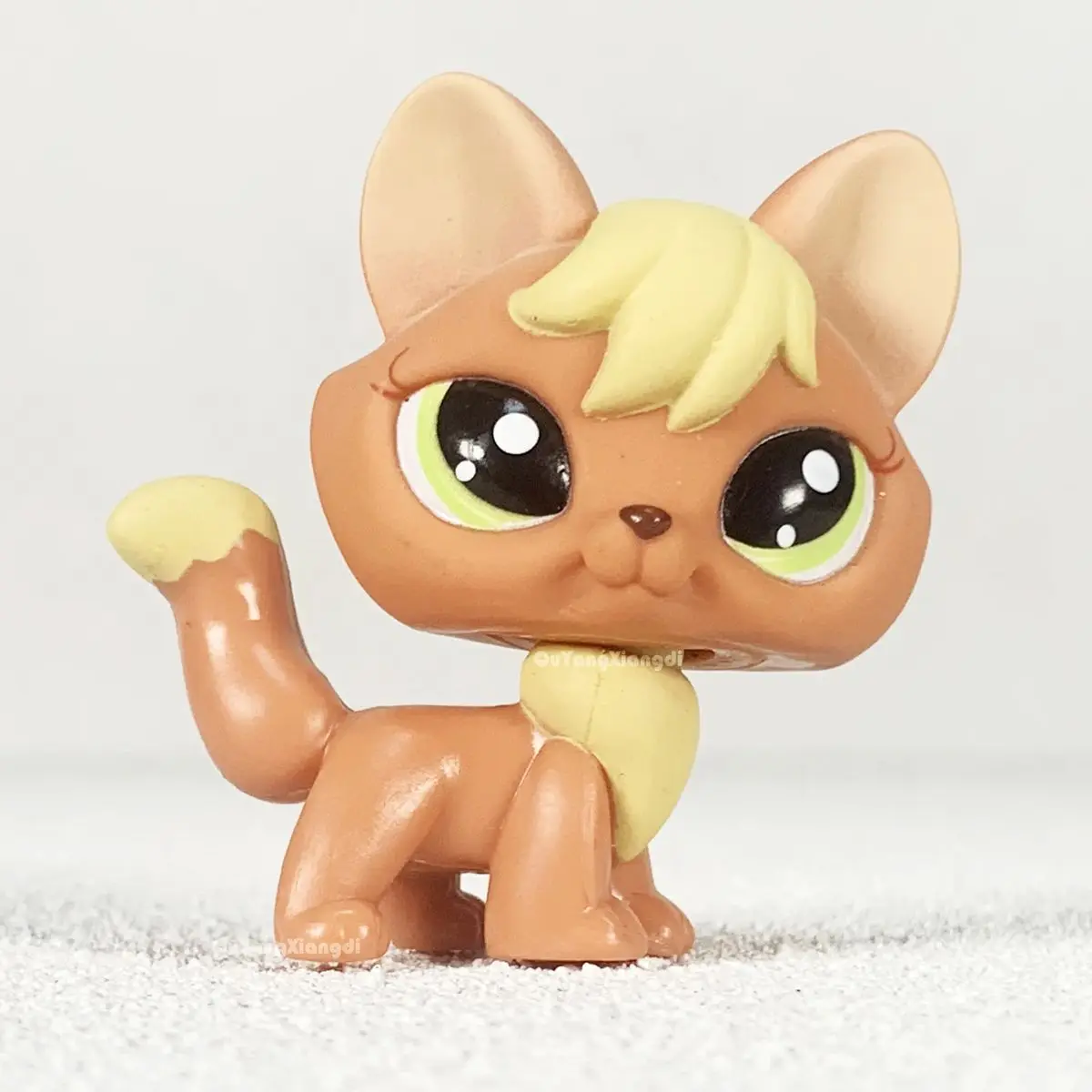 CWM097 Pet Shop Animal A bunch of tawny kittens doll action Figure