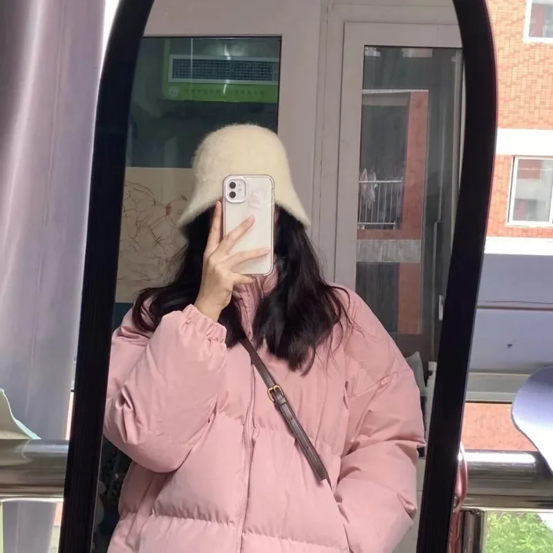 سترة منتفخة قصيرة للنساء مقاس كبير فضفاضة للخريف والشتاء ملابس خارجية سميكة موضة صفراء بياقة واقفة وسحابات سترة نسائية دافئة