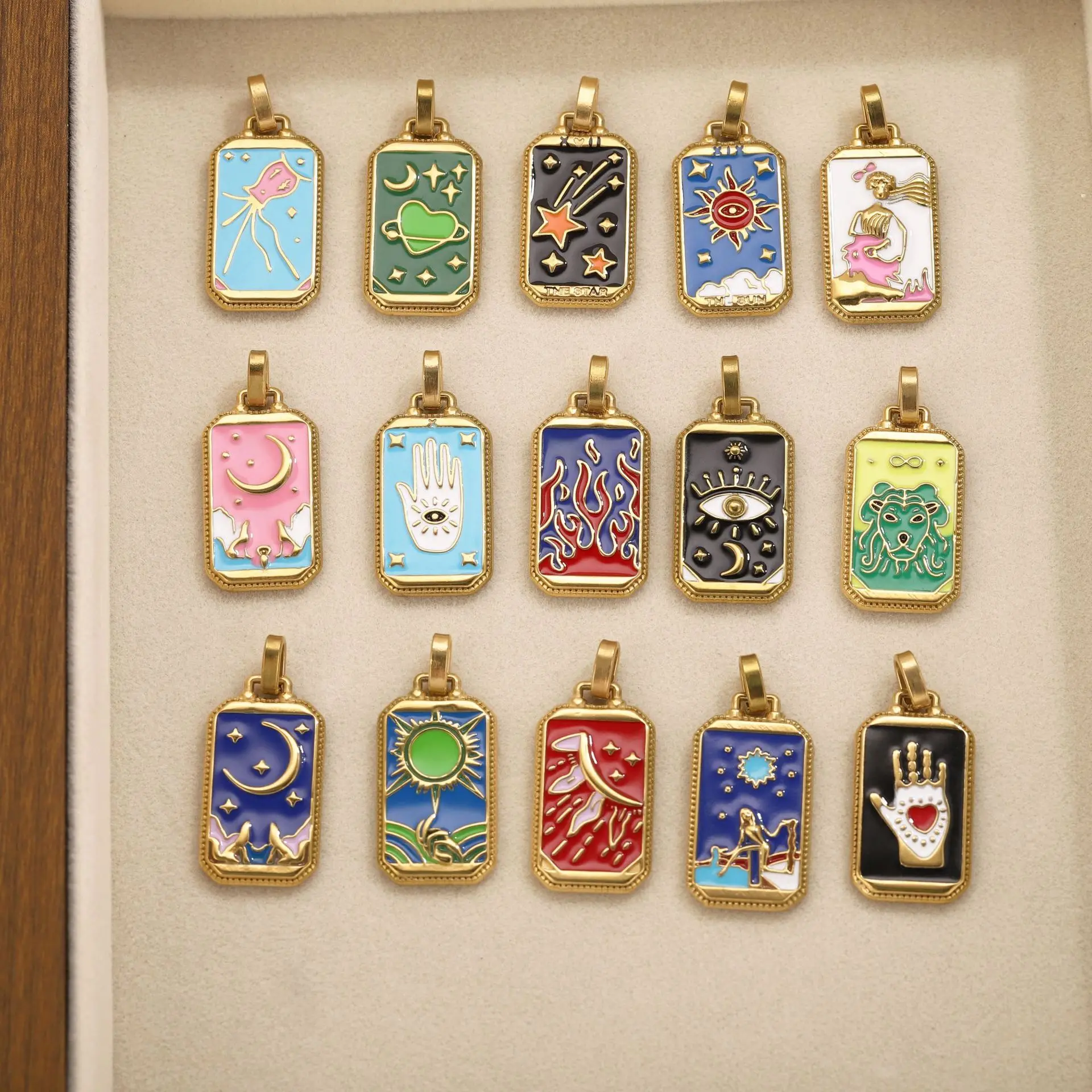 New stainless steel tarot card pendant electroplating process handmade DIY necklace bracelet small pendant accessories