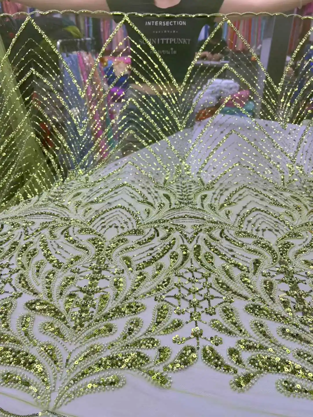 الأخضر الأفريقي النسيج الدانتيل 5 ياردة مطرز الدانتيل جودة عالية 2025 الترتر أقمشة الدانتيل الفرنسي النيجيري لفستان الزفاف الخياطة