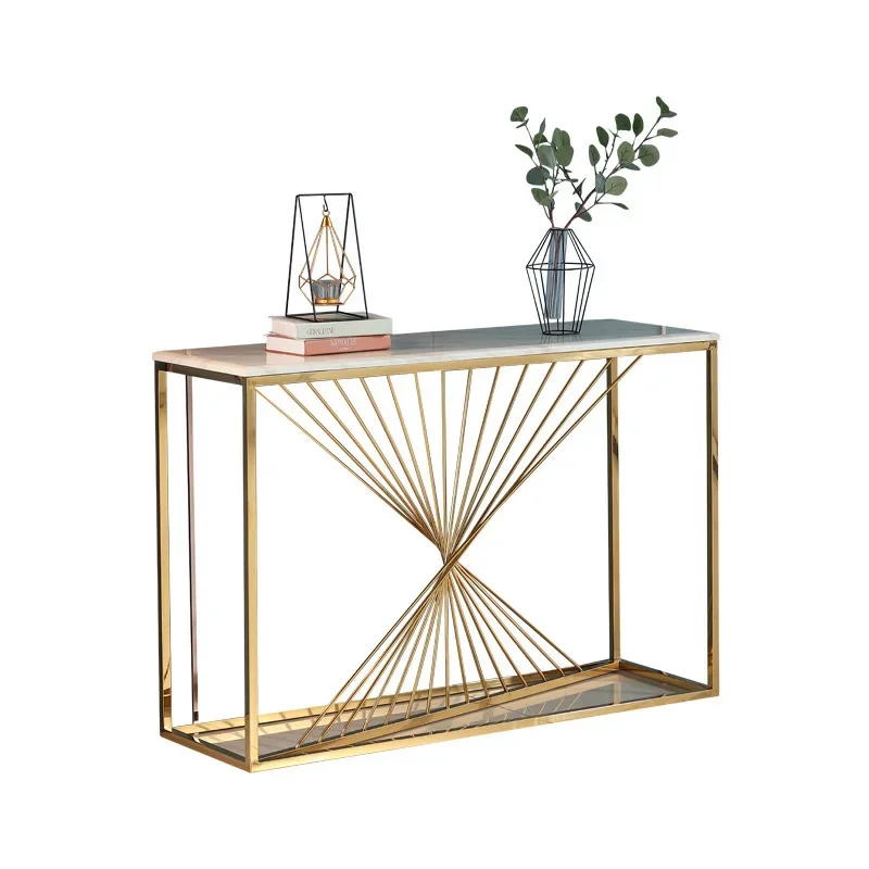 مدخل فاخر خفيف من الشمال الإيطالي، مدخل جانبي ضيق، غرفة معيشة رخامية