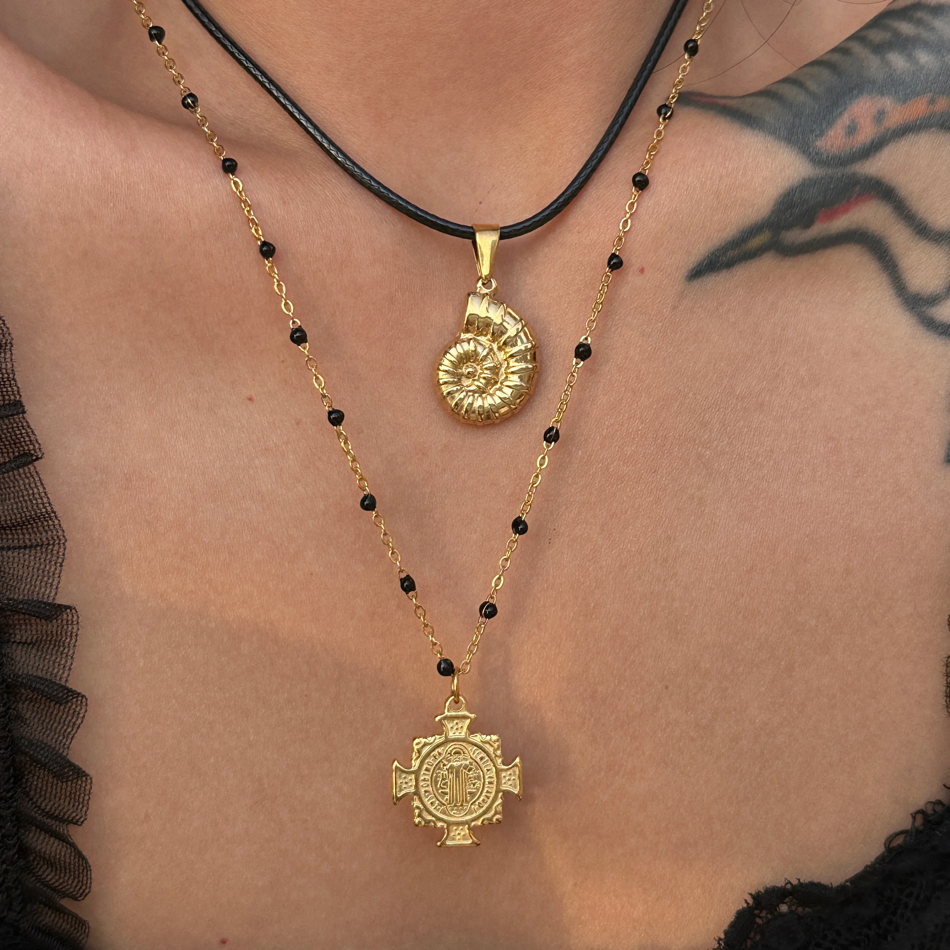 

DASEIN Summer New 18k Pvd Gold Plated Vintage Cross Pendant Necklace Black Drip Bead Chain Stainless Steel Jewelry Women Party