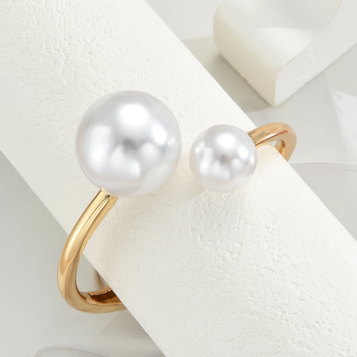 بسيطة كبيرة حبات اللؤلؤ الذهب اللون أساور للنساء الشرير مبالغ فيها هندسية السلس سوار موضة ارتداء اليومي مجوهرات هدايا