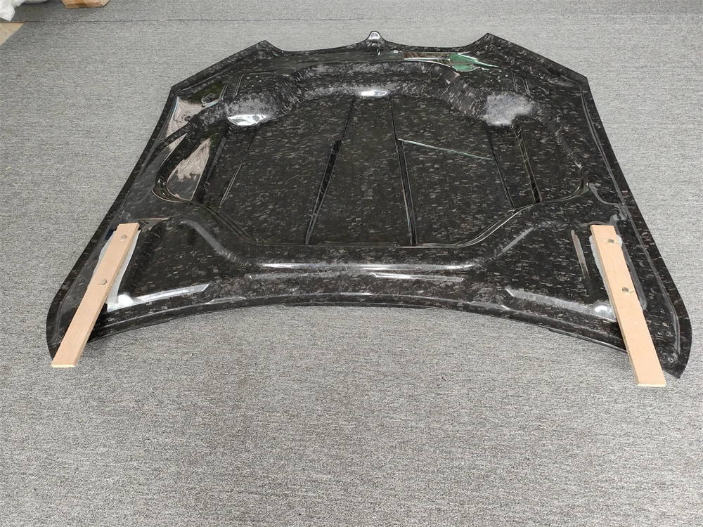 

New LD Style Forged Carbon Fiber Front Hood Bonnet for BMW X6M F96 & X6 G06 Used As an Engine Cover Body Kit