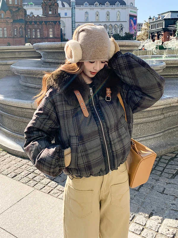 따뜻한 체크무늬 다운 재킷 여성용 겨울 코트 두꺼운 디자인 퍼 칼라 한국 버전 스트레이트 컷 폴리에스터 섬유