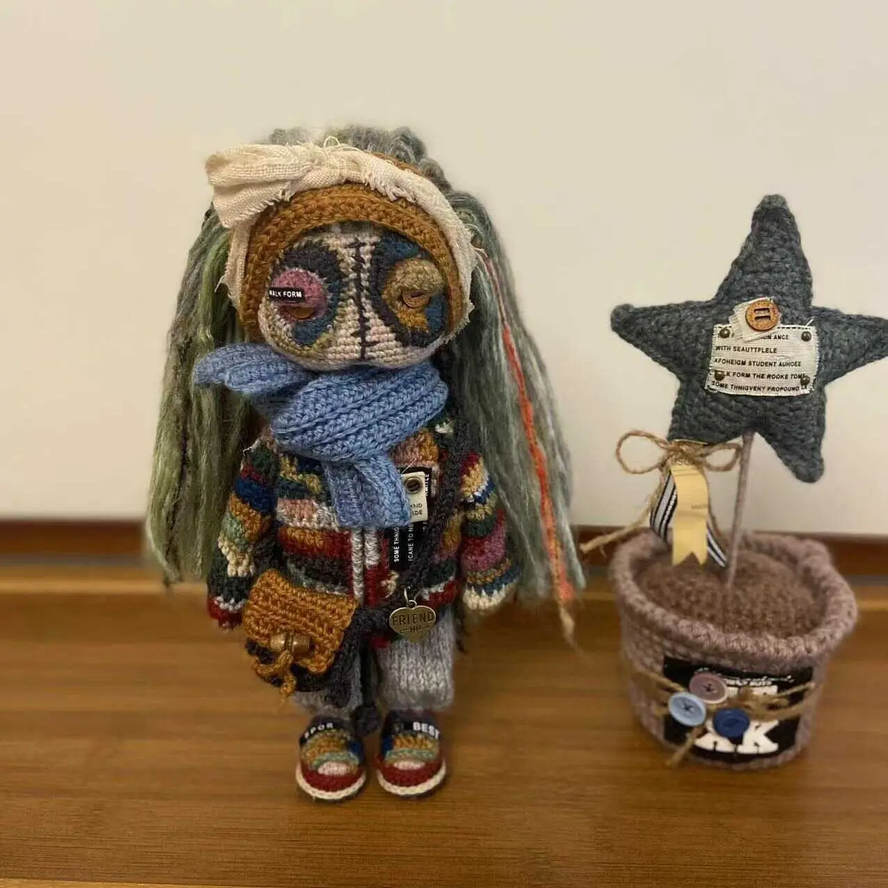 

Вязаная кукла-мальчик ручной работы из шерстяной пряжи, плюшевая игрушка, изысканная работа, лучший подарок для друзей