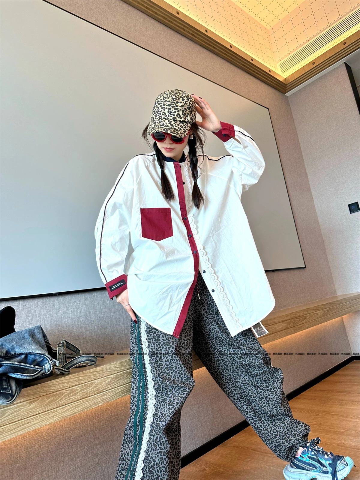 Oversized Shirts 2025 Spring Autumn New Loose Pocket Versatile Shirt Women Mid-Length Cartoon Print Single-Breasted Shirt Tops