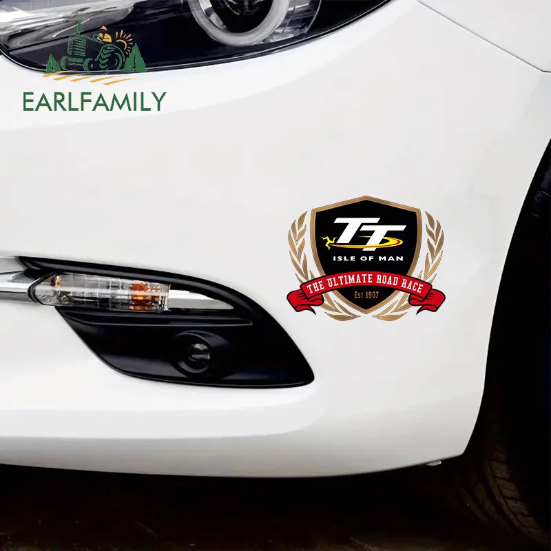 EARLFAMILY 13 سنتيمتر سباقات TT جزيرة الرجال شعار ملصقات السيارات مقاوم للماء واقية من الشمس مائي محمول الوفير دراجة نارية جذع اكسسوارات السيارات