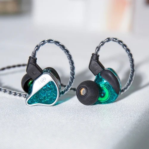 CCZ Harmony BC01 pro Balanza de tres frecuencias Excelente cubierta de aleación de zinc 3,5 MM 4N OFC Adecuado para entusiastas de la música Escambio diario