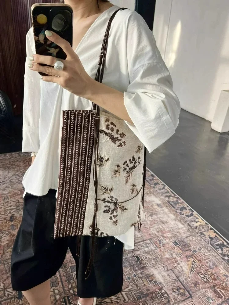 

2025 Summer New Ins Embroidered Sequin Square Handbag Versatile Shoulder Tote Bags Retro Shoulder Bag for Women