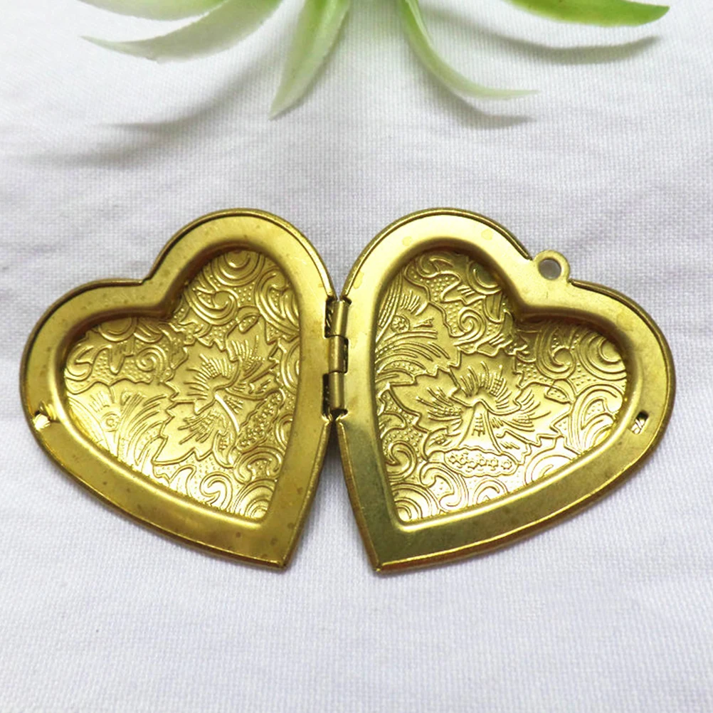 

2pcs Heart Shape Pendants Copper Photo Box DIY Charms Circle Jewelry Accessories Lightweight Durable Storage Decorations