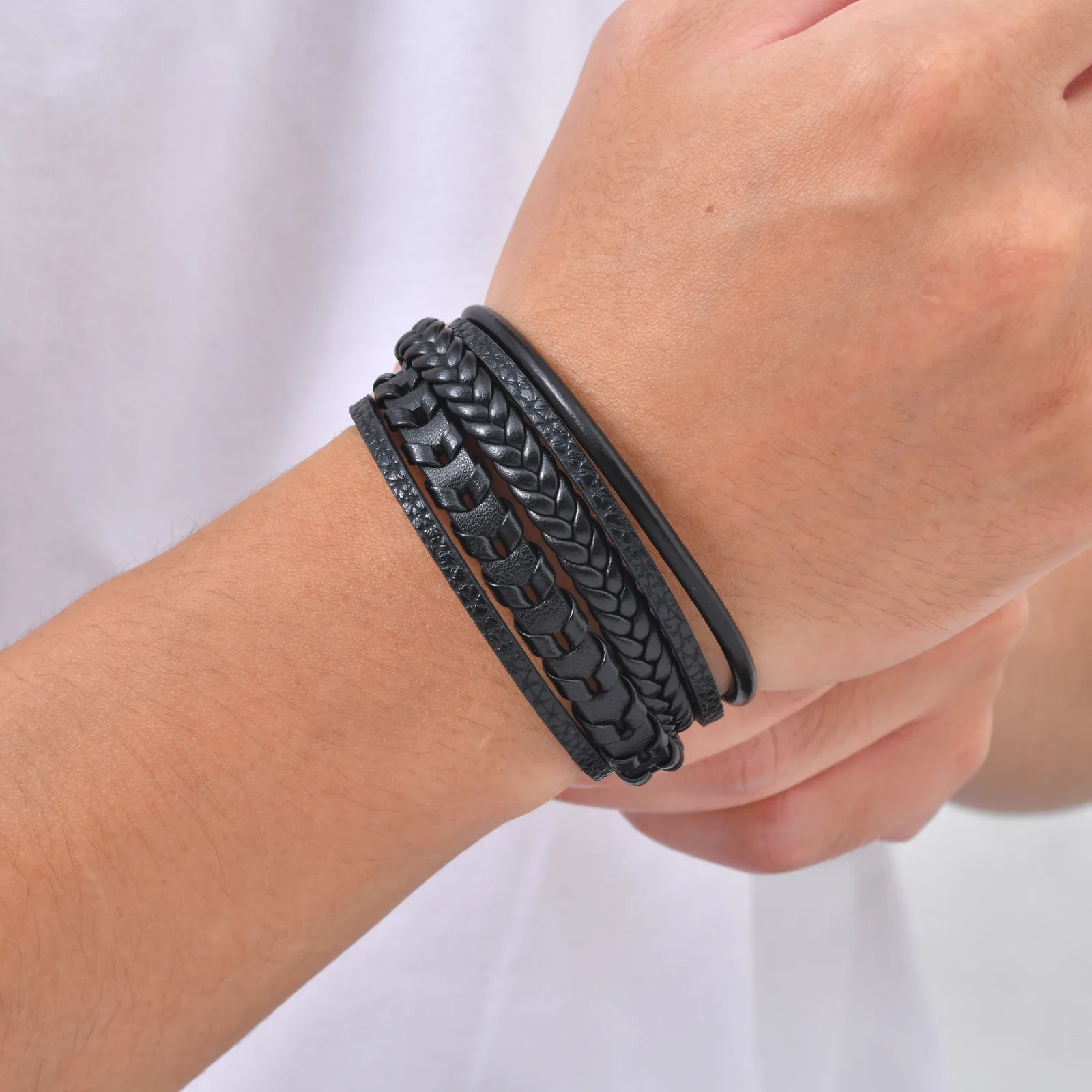 Vnox Herren Lederarmband, mehrschichtig geflochten, mit Magnetverschluss, Vintage-Punk-Stil, handgefertigter Modeschmuck, Geschenk für den täglichen Gebrauch. – Detail 1