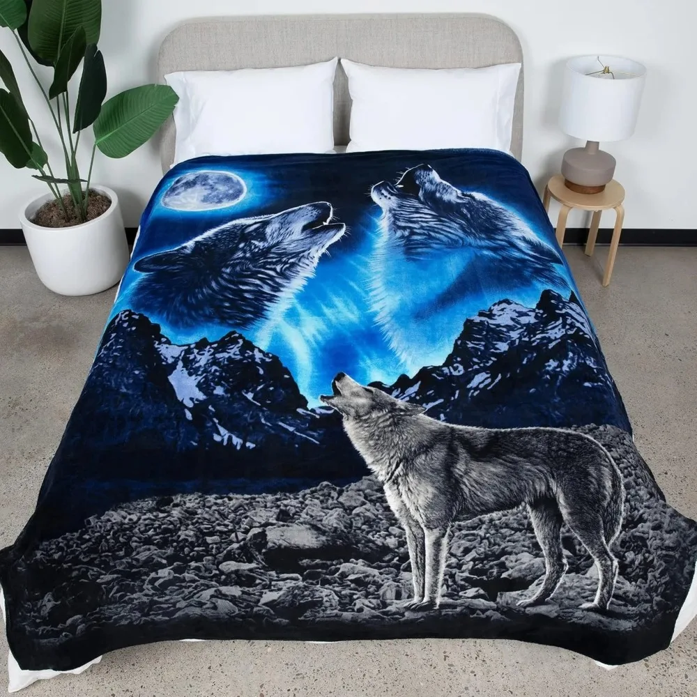 

1PC Throw Contemporary Style Digital Printed Howling Wolfs Flannel Blanket for Couch Bed Sofa Comfy Warm blankets Perfect Gifts