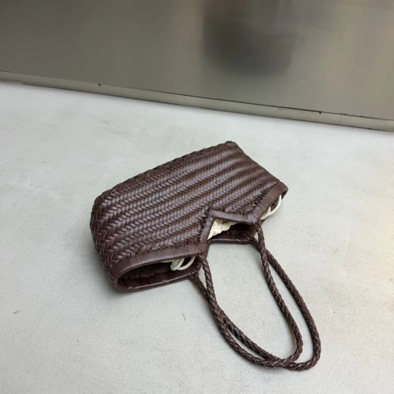 2026 Spring/Summer New Genuine Leather Hand-Woven Shoulder Bag Large Capacity Vintage Tote Purse Casual Shopping Beach Bag view 2