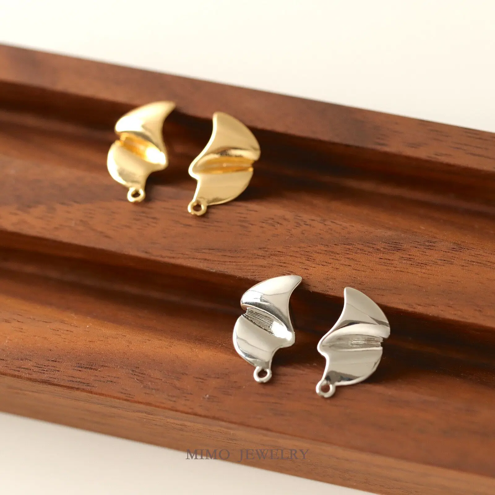 Copper Plated Genuine Gold Simple Smooth Folded Symmetrical Earring Clip DIY Earrings Making Supplies Jewelry Accessories