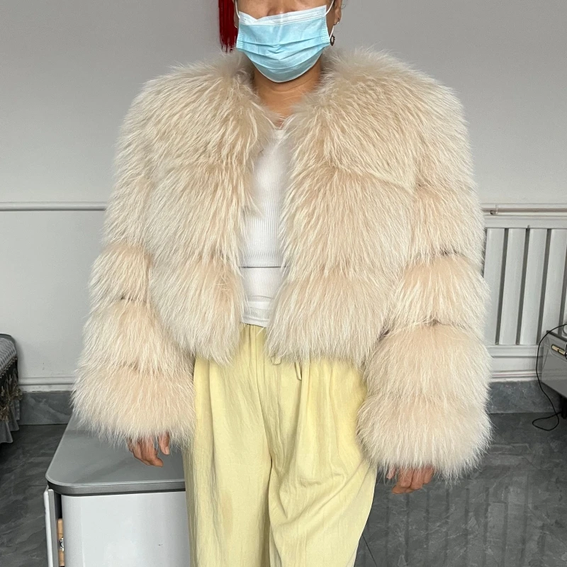 Рисунок 3 - BEIZIRU женское короткое пальто