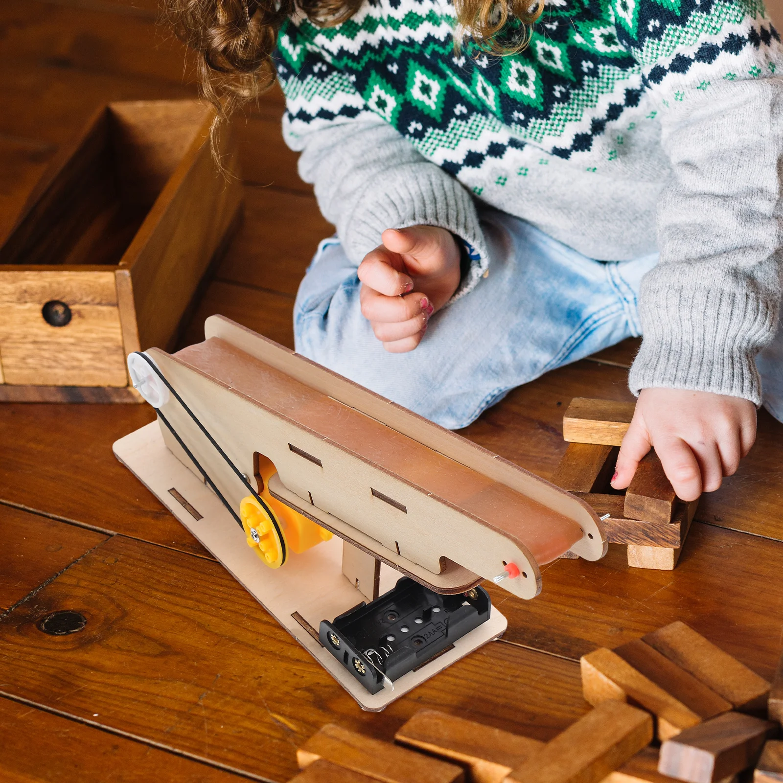 電動コンベヤーステムキット子供用 DIY 物理教育ビルディング実験ビルディング科学教育木製パズル