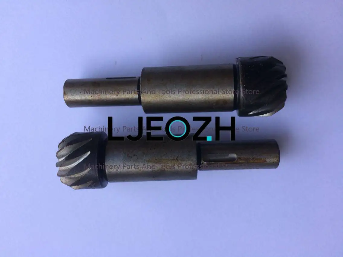 Rocker Arm Vertical Turret Milling Machine Milling Head Accessories B3 + 4 + 9 Feed Worm Shaft Bevel Gear Shaft