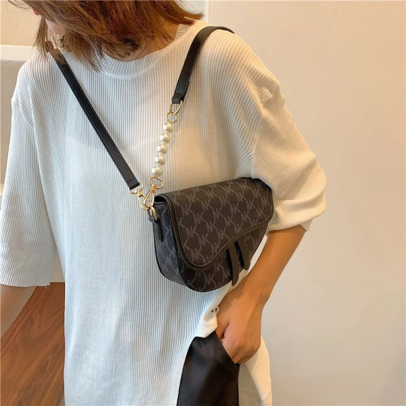 

Elegant Ladies Shoulder Bag In Genuine Leather By Famous Designer - Luxury Brand Classic Messenger Bag For Women