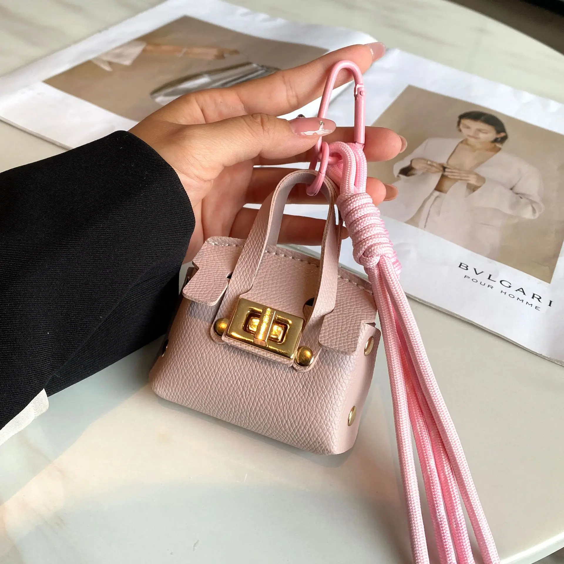 Рисунок 4 - Новая мини-сумка с подвеской