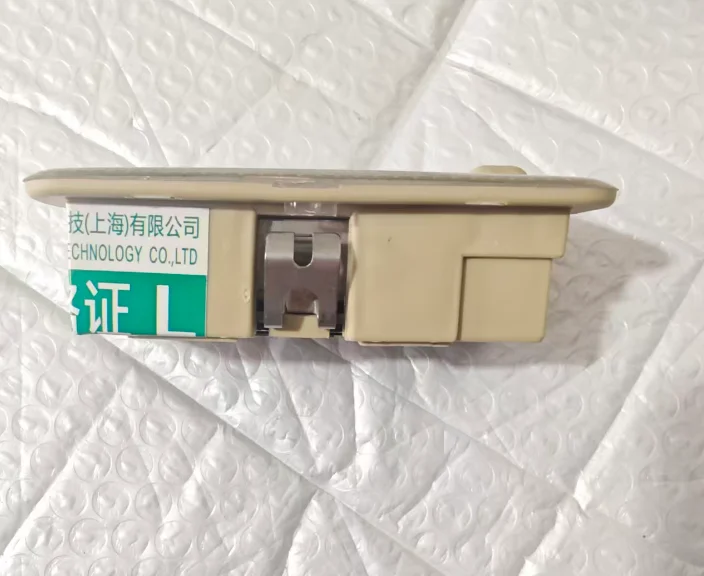 1pc Suitable for NISSAN TEANA X-TRAIL MX6 Qashqai Indoor Ceiling Light Reading Ceiling Lights 26460--2DXOA-B019