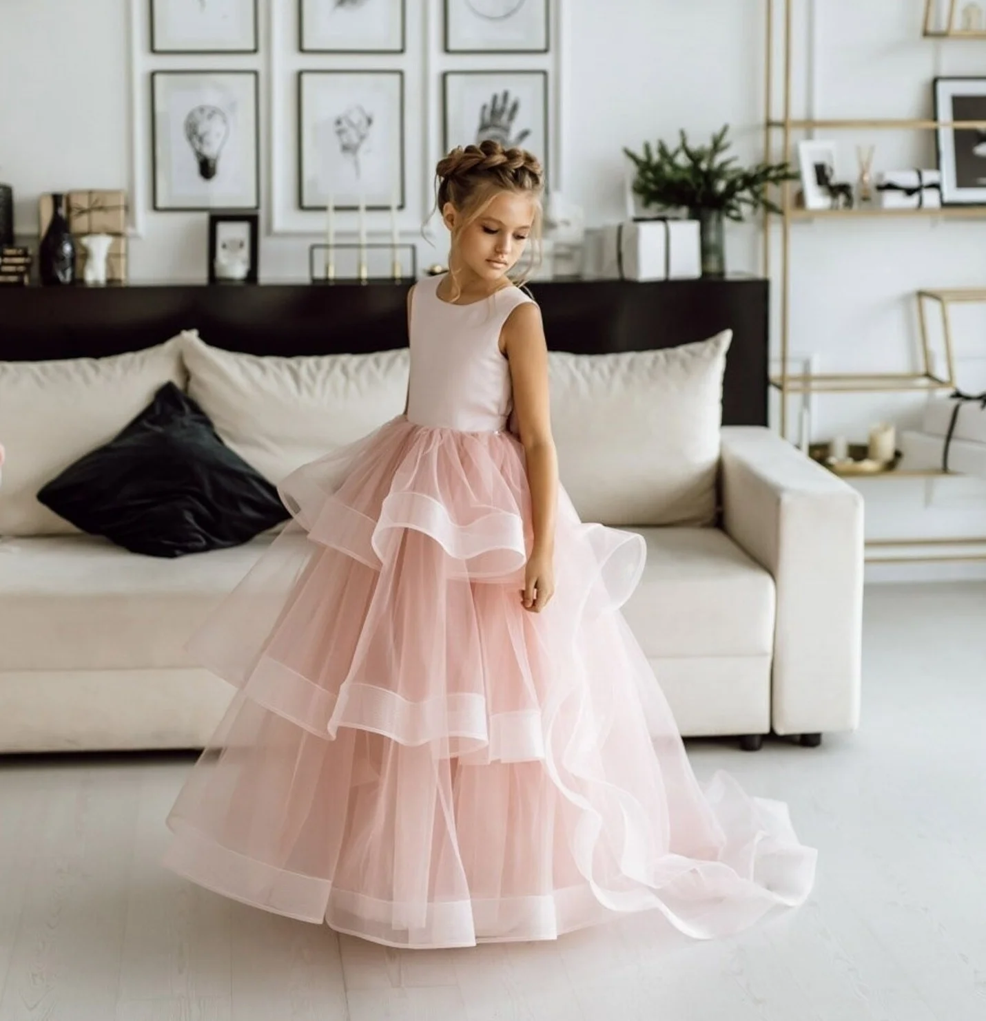 

2026 Elegant Custom Layered Ruffle Flower Girl Dress Sleeveless Round Neck Pleated Mesh Floor-length Girls Dress Wedding Dress