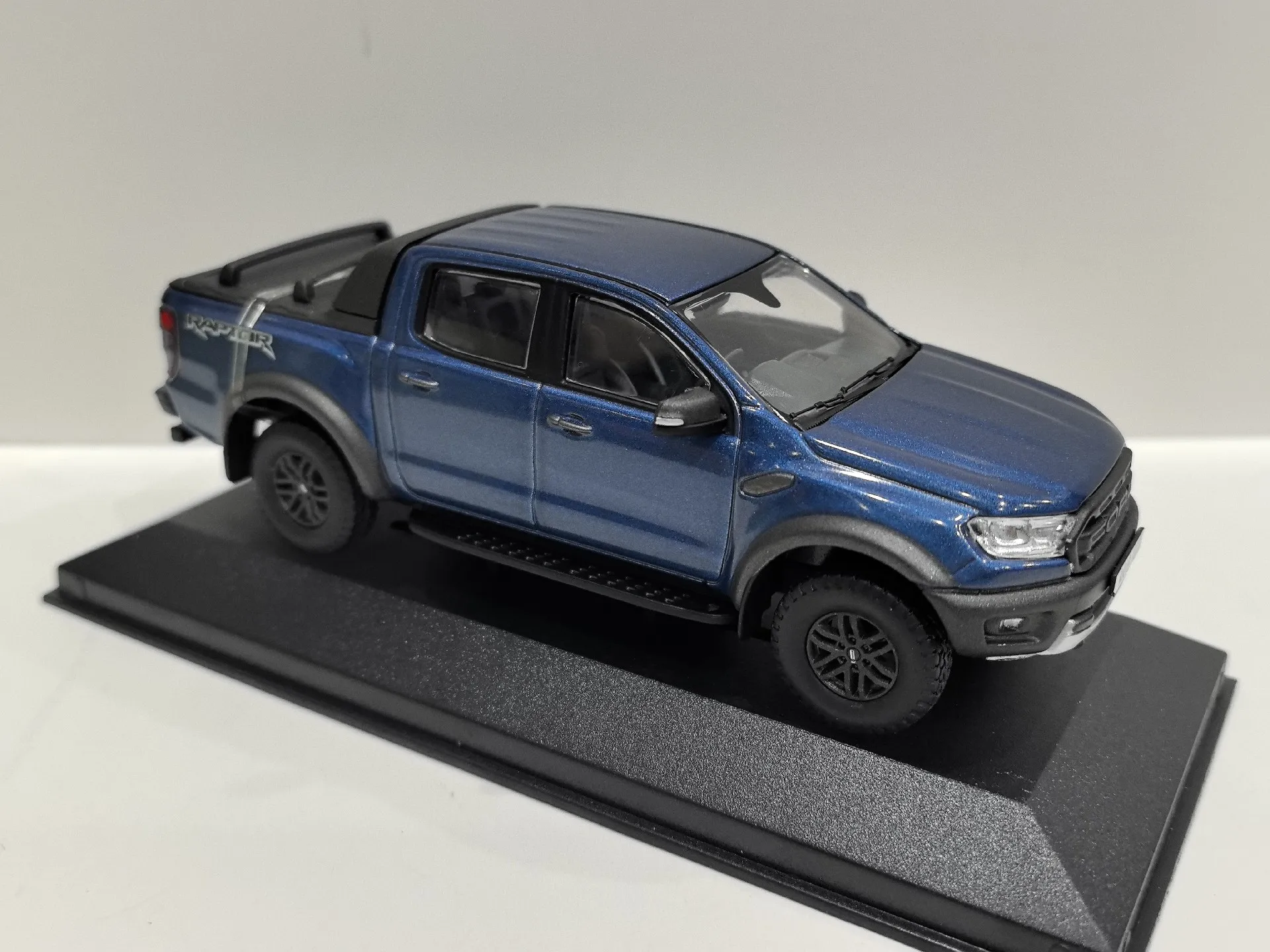 ダイキャストコーギー 1/43 スケールフォードレンジャーラプター合金車モデルグッズおもちゃギフトお土産ディスプレイ飾り
