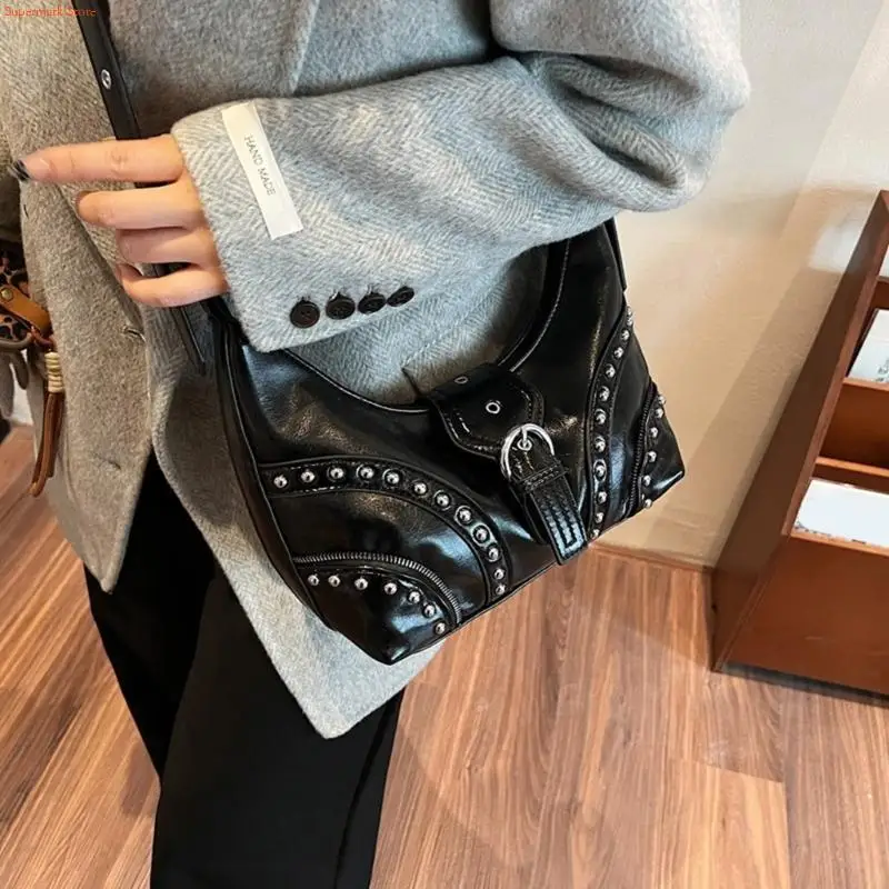 

Q5WE Women Bag Studded Shoulder Bag Korean Styles Dumplings Bag PU Leather Crossbody Bag Armpit Bag Commuting Bag for Daily