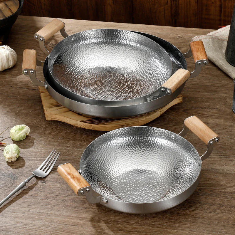 Commercial Stainless Steel Dry Pot Shallow Flat-Bottomed with Wooden Handle Hammered Surface Alcohol Pot Frying Chicken Wings