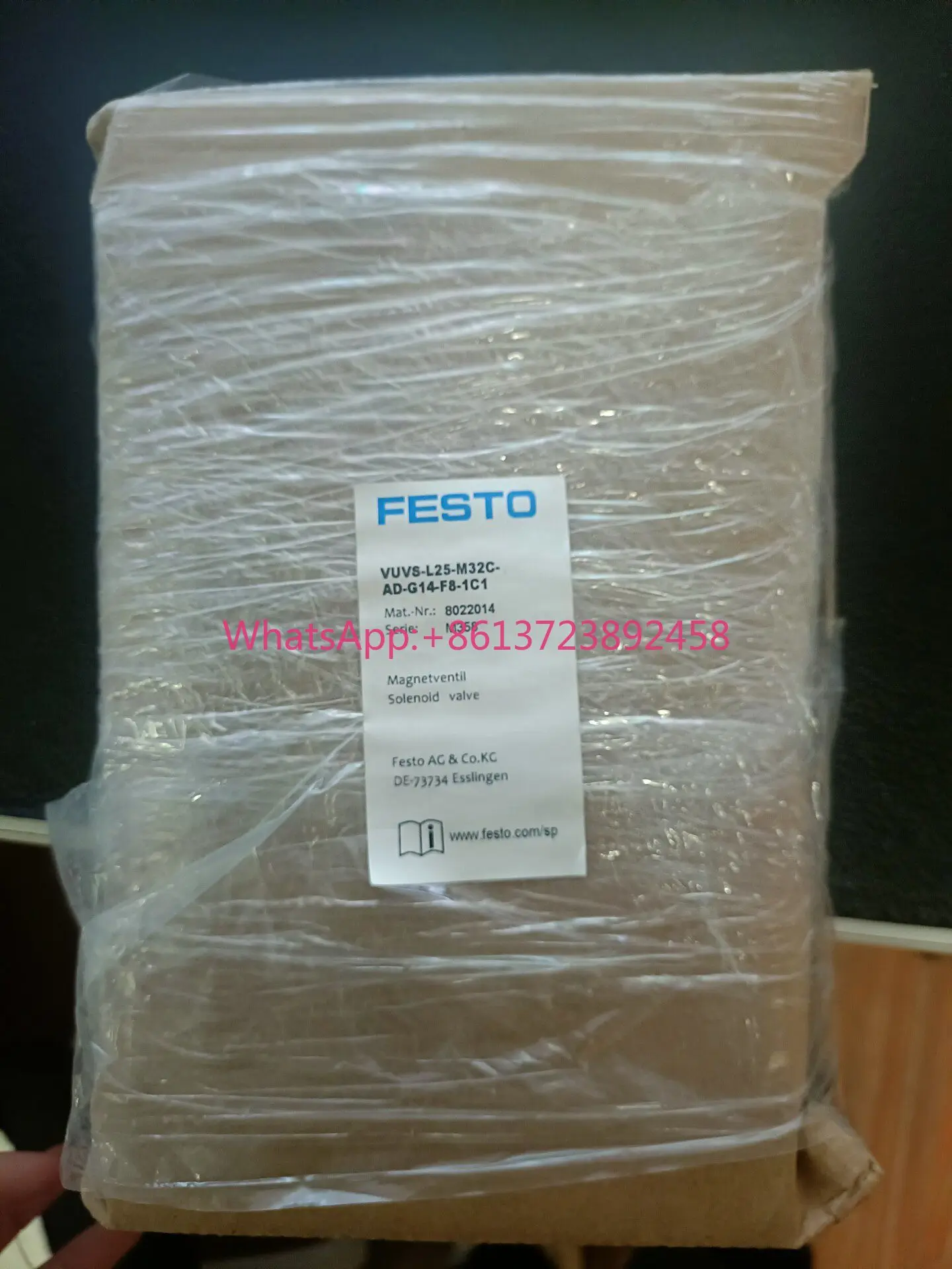 FESTO solenoid valve VUVS-L25-M32C-AD-G14-F8-1C1