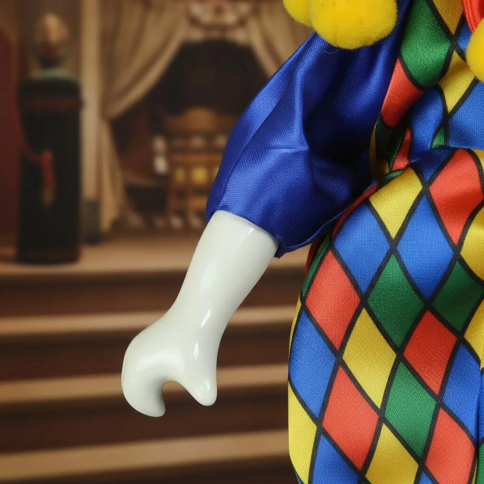 Figura de payaso sentado en cerámica – Decoración colorida para estante - imagen 5