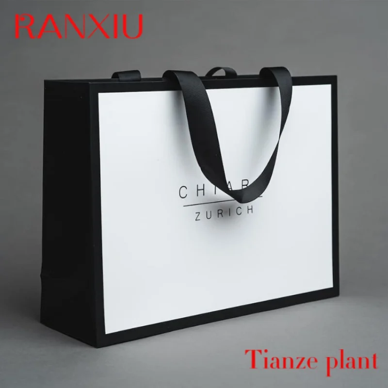 Custom Personalised paperbag packaging boutique bags custom kraft luxury shopping paper gift bags with your own logo