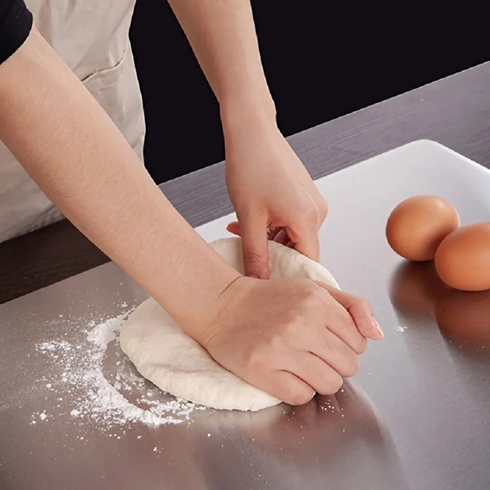 

1 кухонная разделочная доска с ручкой, двусторонняя, из пищевого материала, для нарезки мяса, фруктов и овощей