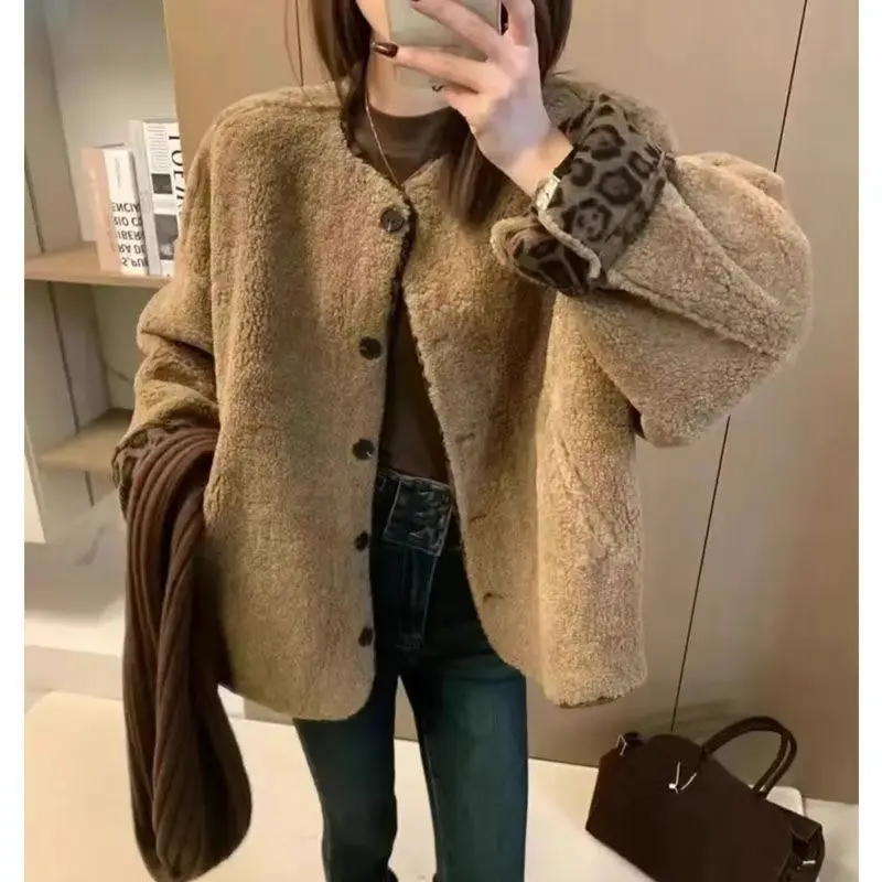 

2025 New Style Lambskin Leopard Print Round-neck Leather and Fur One-piece Pullover