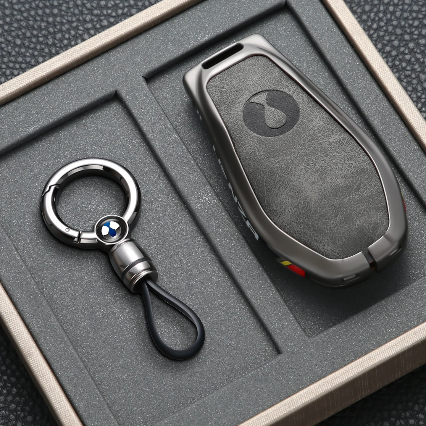 

Car Key Case Cover for Denza N9 Smart Remote Key Protector Leather Car Key Case Cover Keychain Zinc Alloy Interior Accessories