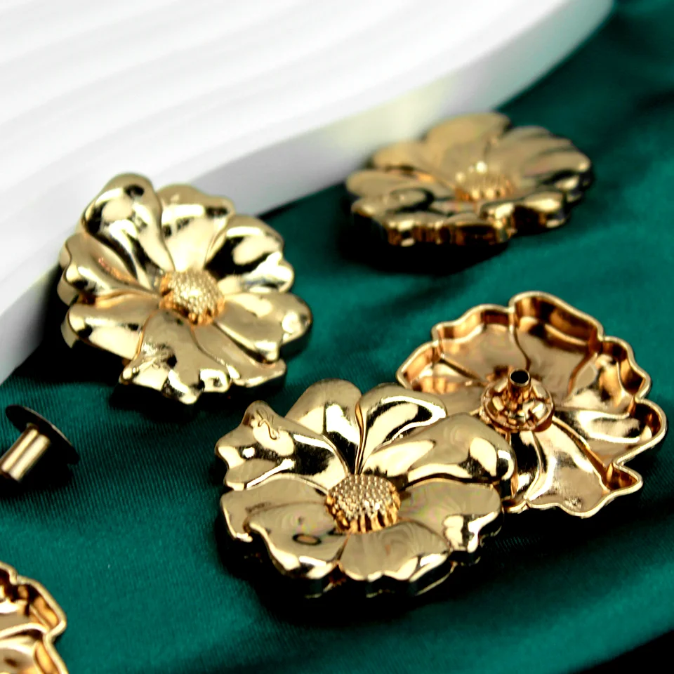 Custom 3D Shiny Metal Alloy Button Gold Flower Press Snap Button No Sew for Clothing Brass Rivets Garment Accessories