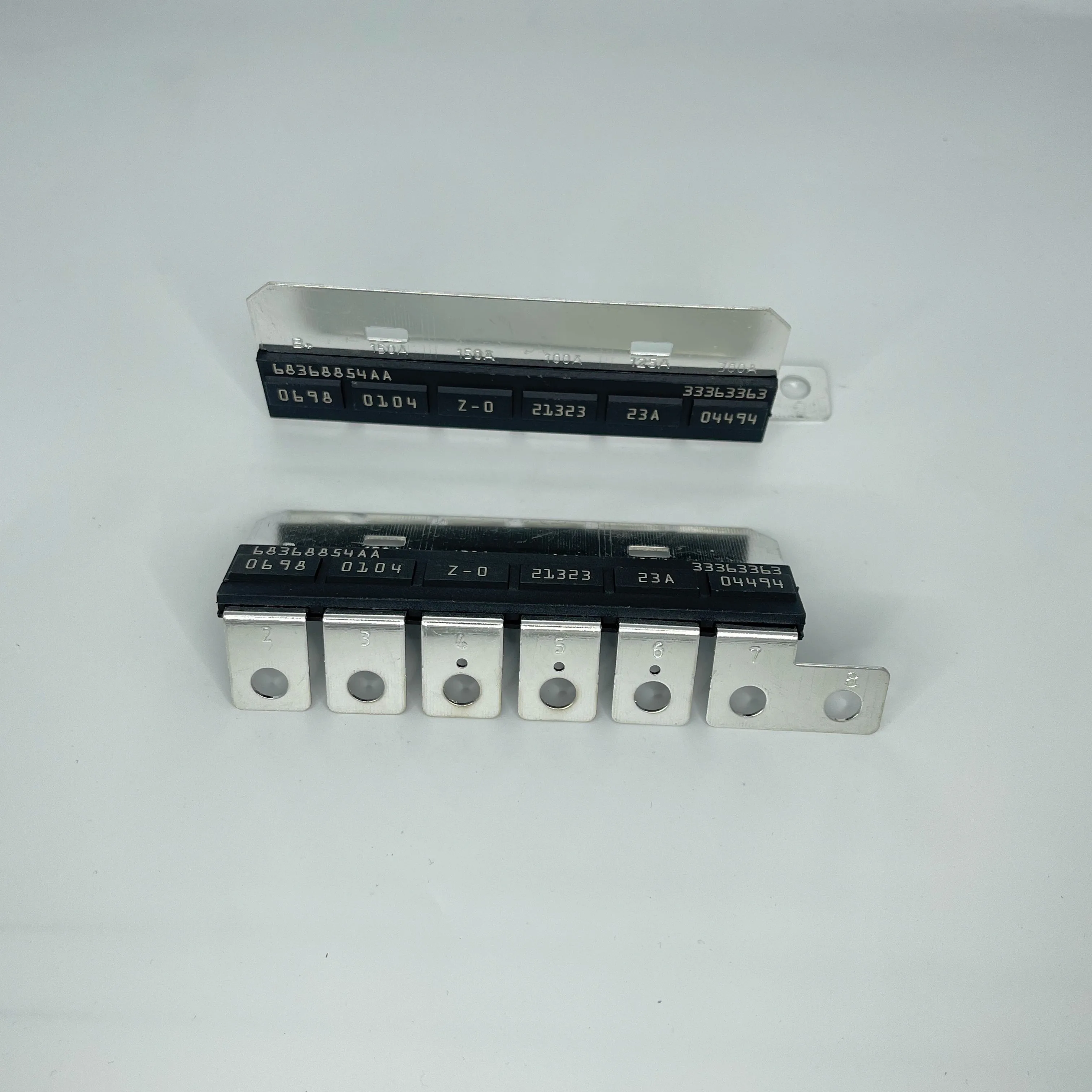 

1 шт. для Grand Cherokee Jeep Wrangler, чехол для аккумулятора, предохранительная полоса 68368854AA